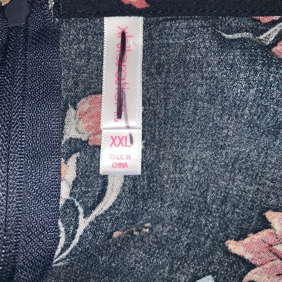 Xhilaration Navy & Multi-Colored Floral Romper - Picture 5 of 7